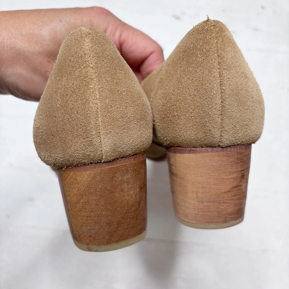 A Détacher Tan Eleanor Suede Pumps Wooden Block Heel Size 8 EUC